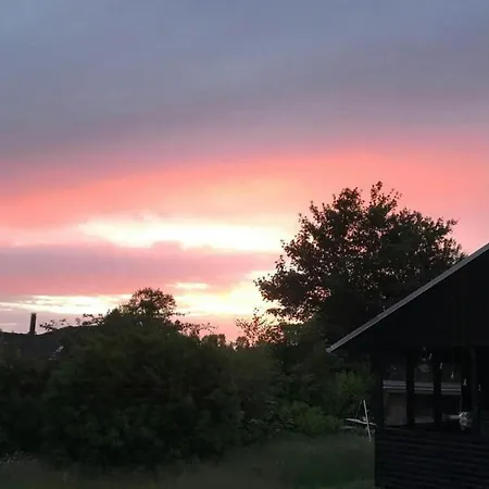 Cooking Over Fire And Coziness Near Ajstrup Semesterbostad *